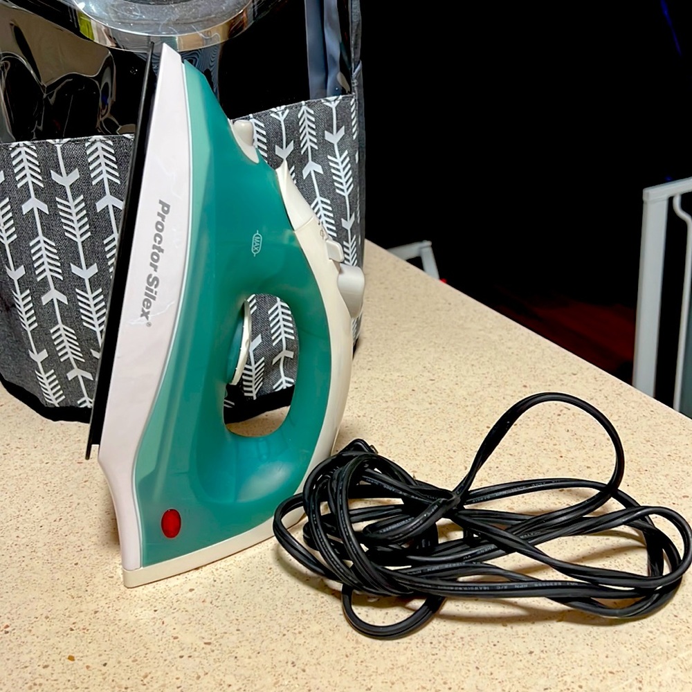 Proctor Silex Nonstick Steam Iron!